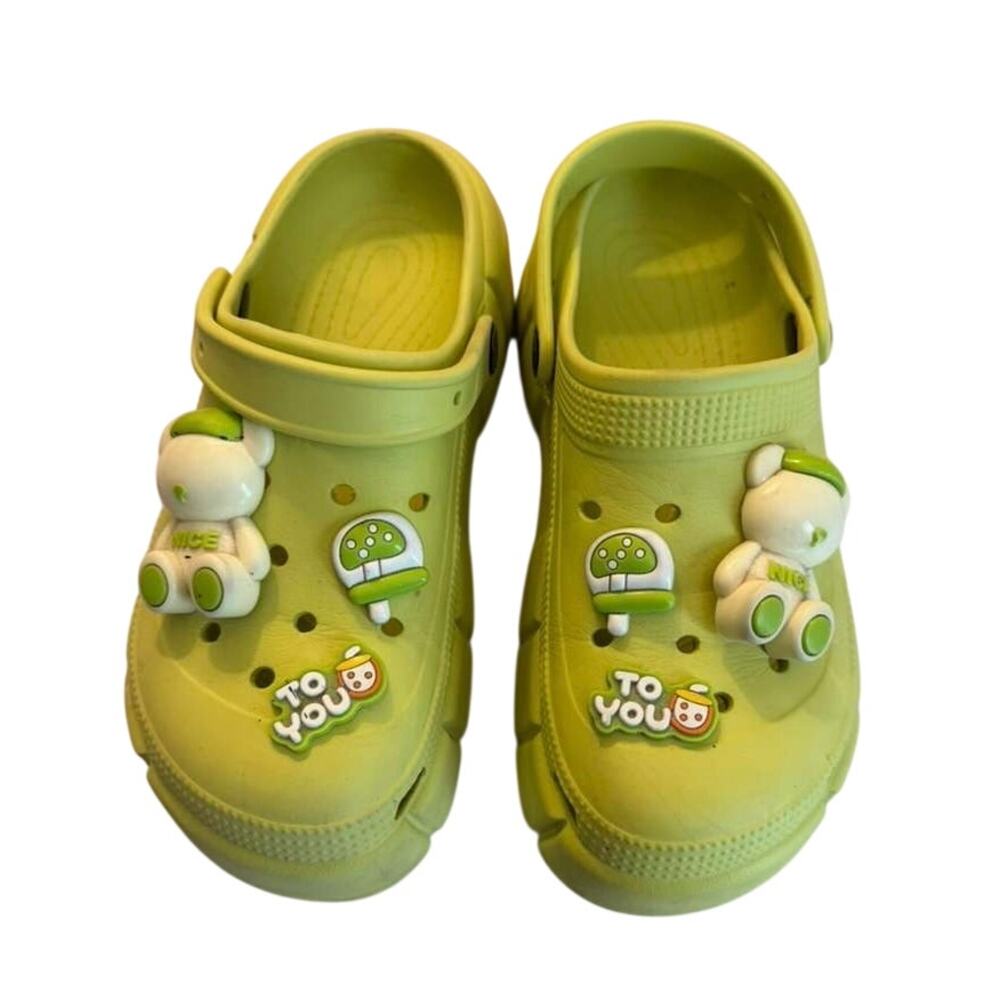 Women Nurse Slippers Eva Chunky Sole in Lime Green sz. 9-10